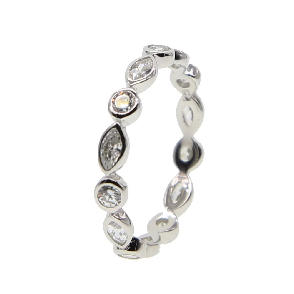100% Pure 925 Sterling Silver Classic Design AAA Sparking Clear Cubic Zirconia Circle Engagement Band Silver Ring